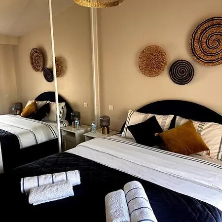 2p - Terrasse - Parking - * Μεντόν