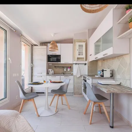 Διαμέρισμα 2p - Terrasse - Parking -